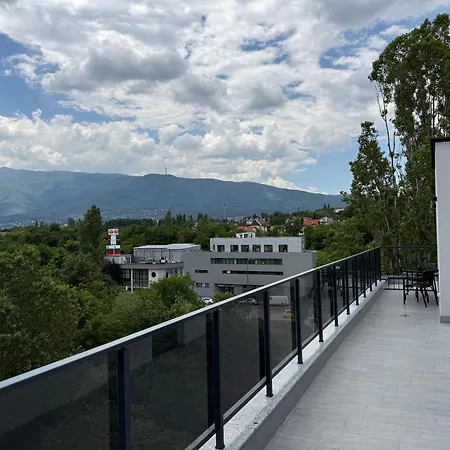Panoramic Terrace With Elevator Access *